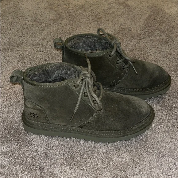 UGG | Shoes | Ugg Forest Green Neumel Boots | Poshmark display picture 1